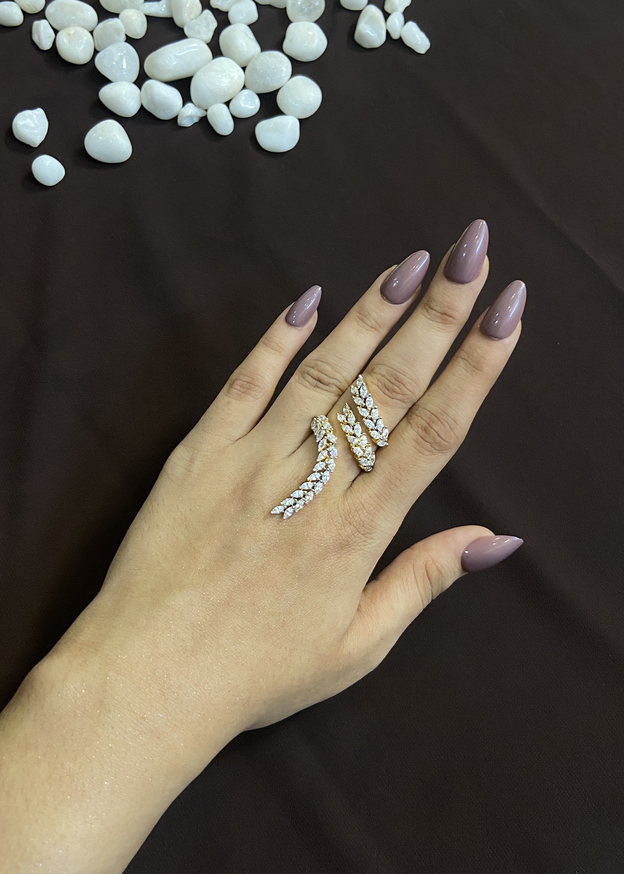 SPIRAL GOLDEN DIAMOND LEAF RING