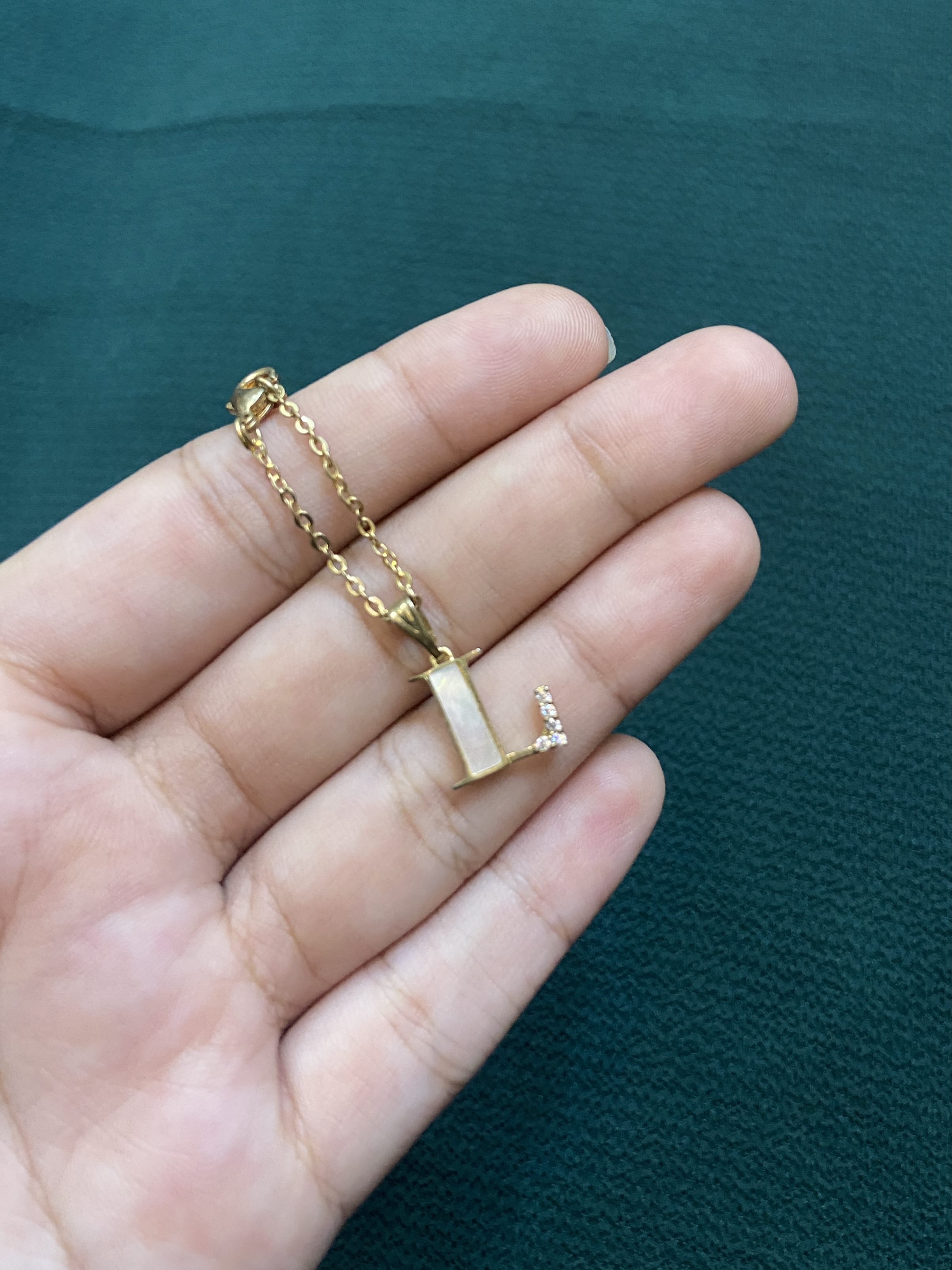 L INITIAL WATCH CHARM