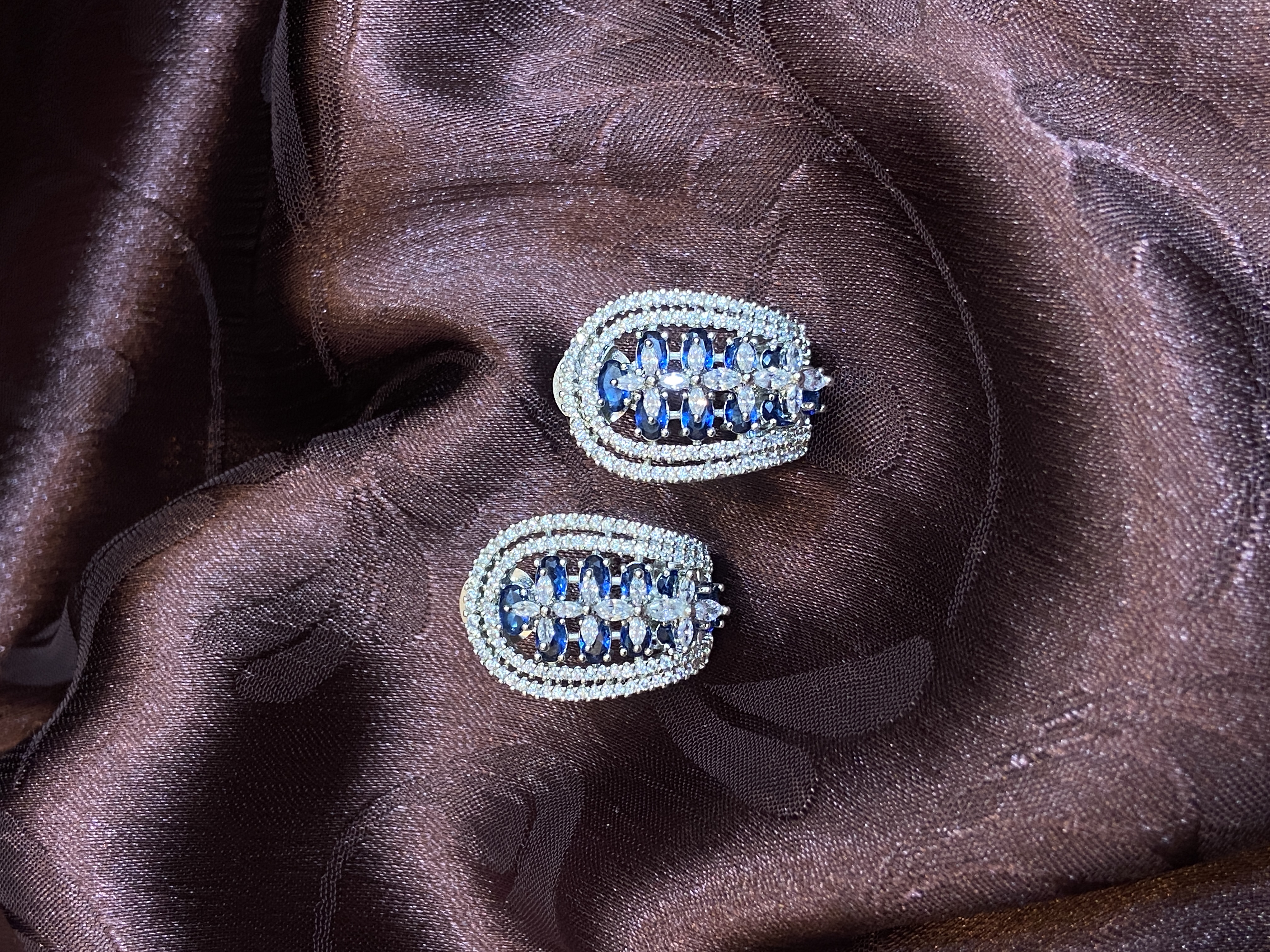 BLUE STONES WITH SILVER DIAMOND BALI