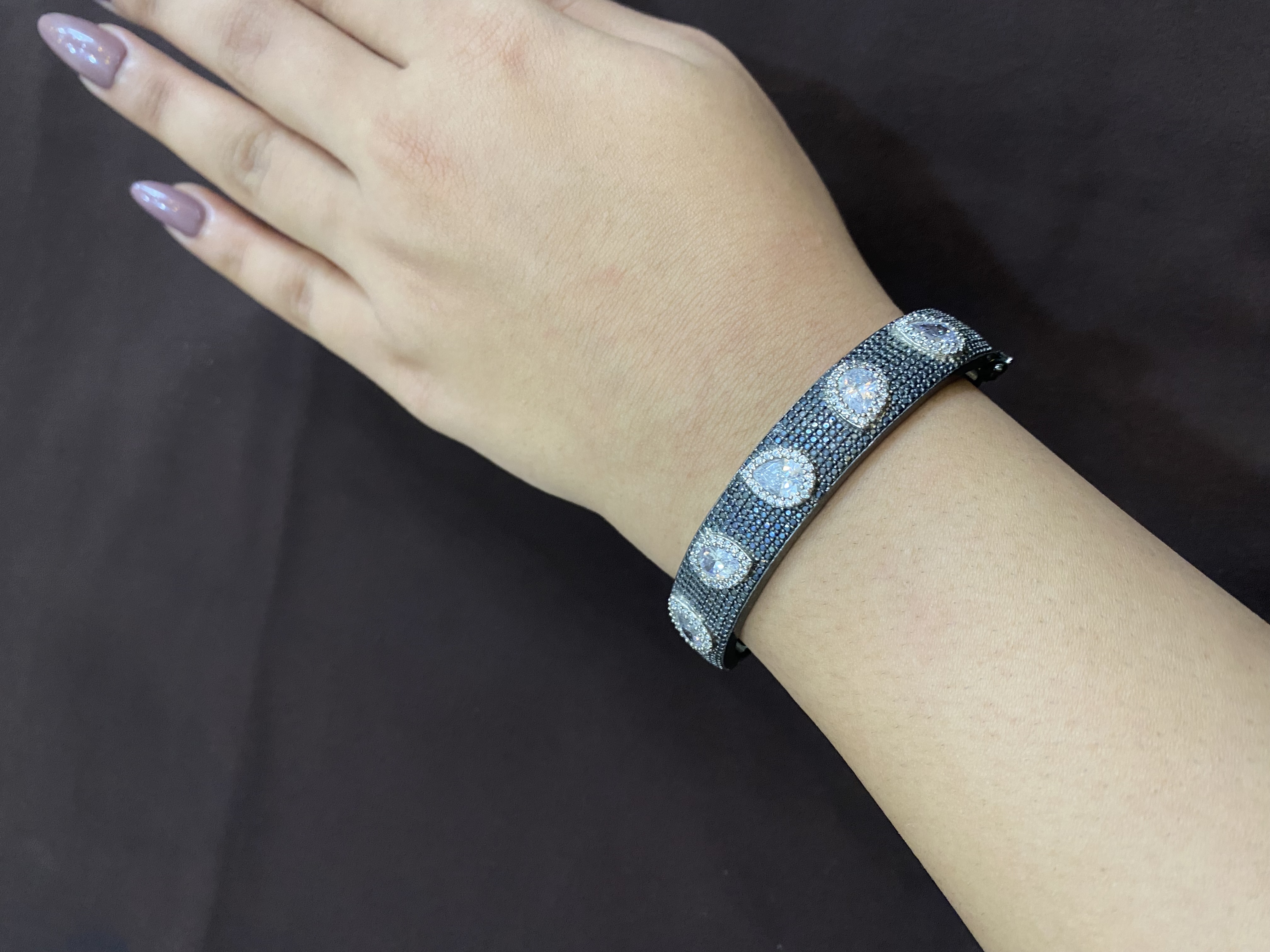 BLACK NANO STONES WITH PEAR DIAMOND BRACELET